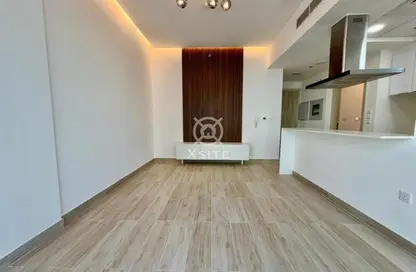 شقة - غرفة نوم - 2 حمامات للايجار في ذا ايست كريست - ديستريكت 17 - قرية جميرا الدائرية - دبي