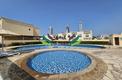 صورة لـ حوض سباحة فيلا - 5 غرف نوم - 5 حمامات للايجار في فلل البرشاء 1 - البرشاء 1 - البرشاء - دبي ، صورة رقم 1