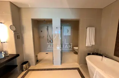 Apartment - 3 Bedrooms - 4 Bathrooms for rent in Fairmont Marina Residences - The Marina - Abu Dhabi