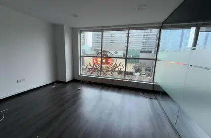Office Space - Studio - 1 Bathroom for rent in Al Kifaf Building - Al Karama - Dubai