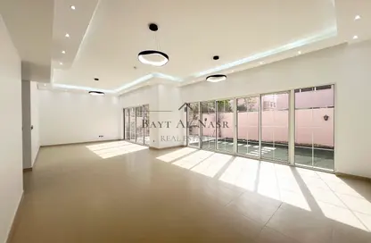 Villa - 4 Bedrooms - 5 Bathrooms for rent in Nad Al Sheba Villas - Nad Al Sheba 3 - Nad Al Sheba - Dubai