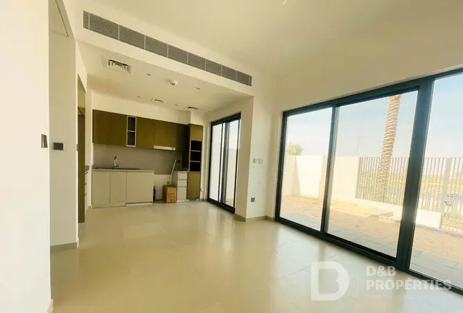 Villa - 3 Bedrooms - 4 Bathrooms for sale in Sun - Arabian Ranches 3 - Dubai