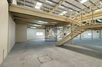 Warehouse - Studio - 1 Bathroom for rent in Al Muhaisnah 2 - Al Muhaisnah - Dubai