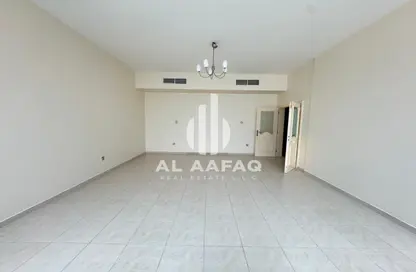 شقة - 2 غرف نوم - 2 حمامات للايجار في الخان - الشارقة