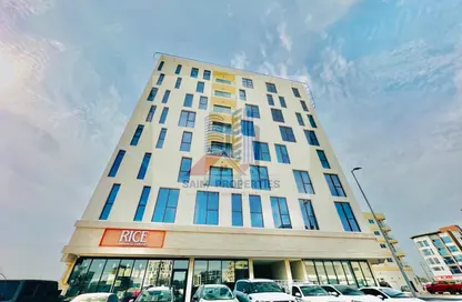 Apartment - 2 Bedrooms - 3 Bathrooms for rent in Sarab 2 - Aljada - Sharjah