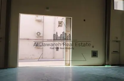 مستودع - استوديو للايجار في أم درع - أم القيوين
