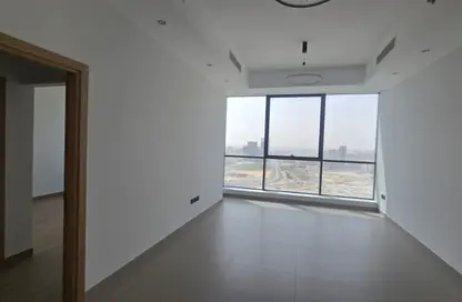 شقة - غرفة نوم - 2 حمامات للبيع في برج لا بلاج - الممزر - الشارقة - الشارقة