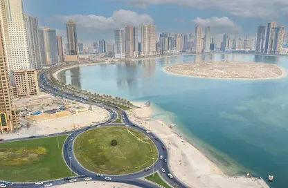 Apartment - 3 Bedrooms - 3 Bathrooms for rent in Beach Tower 1 - Al Khan Lagoon - Al Khan - Sharjah