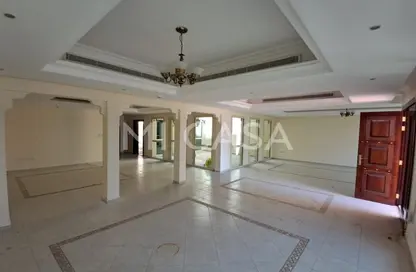 Villa - 5 Bedrooms - 6 Bathrooms for rent in Al Nahyan - Abu Dhabi