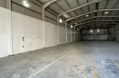Warehouse - Studio - 2 Bathrooms for rent in Mussafah Industrial Area - Mussafah - Abu Dhabi