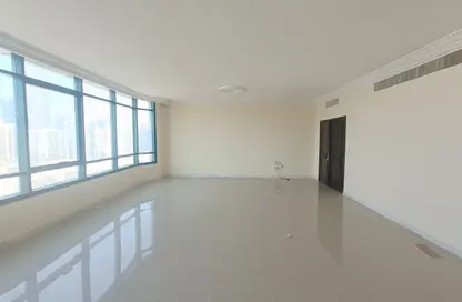 Apartment - 3 Bedrooms - 4 Bathrooms for rent in Al Khalidiya - Abu Dhabi