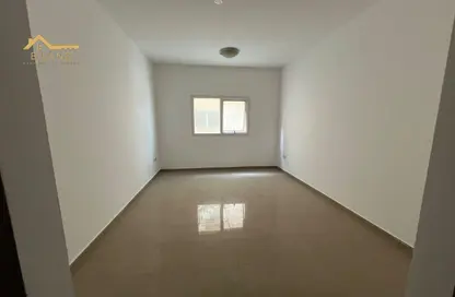 Apartment - 2 Bedrooms - 2 Bathrooms for rent in Al Khan Lagoon - Al Khan - Sharjah