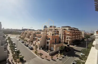 شقة - 2 غرف نوم - 4 حمامات للايجار في الخريف 2 - سيزون كوميونيتي - قرية الجميرا سركل - دبي