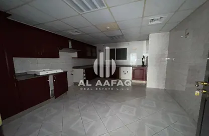 شقة - 4 غرف نوم - 5 حمامات للايجار في المجاز 1 - المجاز - الشارقة