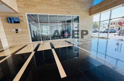 Apartment - 3 Bedrooms - 3 Bathrooms for rent in Airport Road - Abu Dhabi