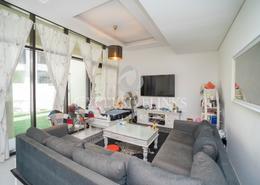 صورةغرفة المعيشة لـ: فيلا - 3 غرف نوم - 3 حمامات للكراء في روتشستر - داماك هيلز - دبي, صورة 1