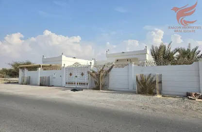 Villa - 4 Bedrooms - 5 Bathrooms for sale in Seih Al Ghubb - Ras Al Khaimah
