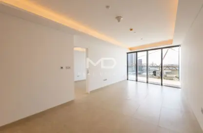 Empty Room image for: Apartment - 1 Bedroom - 2 Bathrooms for rent in Maryah Plaza - Al Maryah - Abu Dhabi, Image 1