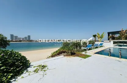 Villa - 5 Bedrooms - 6 Bathrooms for rent in Garden Homes Frond D - Garden Homes - Palm Jumeirah - Dubai