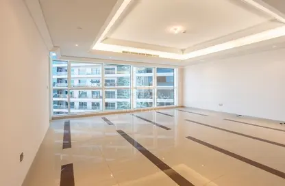 شقة - 3 غرف نوم - 4 حمامات للايجار في وايف تاور - شارع الكورنيش - أبوظبي