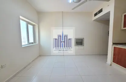 Apartment - Studio - 1 Bathroom for rent in Fire Station Road - Muwaileh - Sharjah