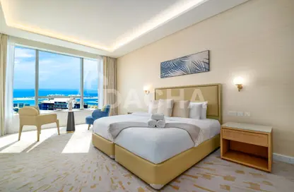 Apartment - 1 Bathroom for sale in The Palm Tower - Palm Jumeirah - Dubai