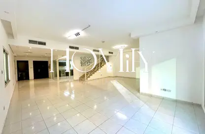 Villa - 4 Bedrooms - 5 Bathrooms for rent in Circle Villas - Jumeirah Village Circle - Dubai