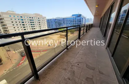 Apartment - 4 Bedrooms - 4 Bathrooms for rent in Golden Sands 9 - Mankhool - Bur Dubai - Dubai