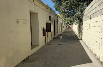 Labor Camp - Studio - 7+ Bathrooms for rent in Al Sajaa Industrial - Al Sajaa - Sharjah