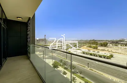 Apartment - 2 Bedrooms - 2 Bathrooms for rent in The Gate - Masdar City - Abu Dhabi