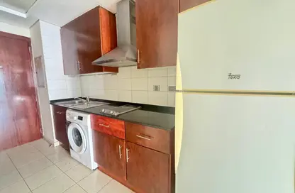 Apartment - Studio - 1 Bathroom for rent in Lake View Tower - JLT Cluster B - Jumeirah Lake Towers - Dubai