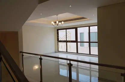 Stairs image for: Villa - 4 Bedrooms - 7 Bathrooms for sale in Grand Views - Meydan Gated Community - Meydan - Dubai, Image 1