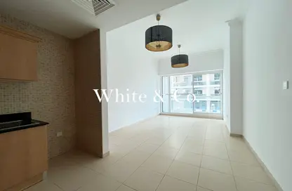 Apartment - 1 Bedroom - 1 Bathroom for rent in Mayfair Residency - Business Bay - Dubai