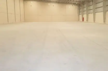 Warehouse - Studio - 1 Bathroom for rent in Umm Al Thuoob - Umm Al Quwain