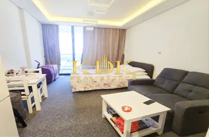 Apartment - Studio - 1 Bathroom for sale in Samana Golf Avenue - Dubai Studio City - Dubai