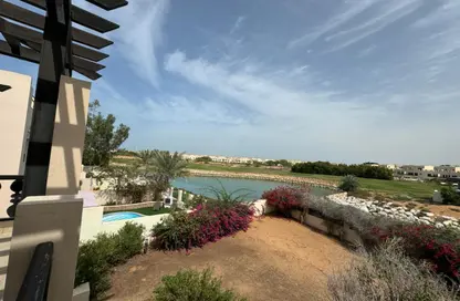 فيلا - 4 غرف نوم - 6 حمامات للايجار في فلل قرية الحمرا - قرية الحمرا - رأس الخيمة