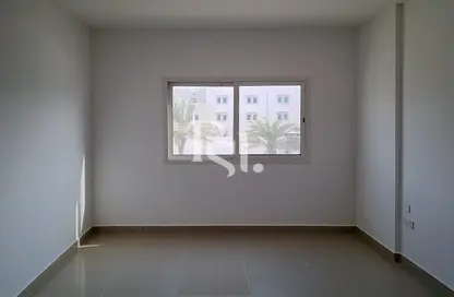 Apartment - 2 Bedrooms - 3 Bathrooms for sale in Tower 12 - Al Reef Downtown - Al Reef - Abu Dhabi