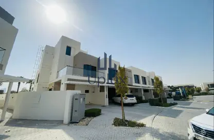 تاون هاوس - 5 غرف نوم - 5 حمامات للايجار في جرين وودز - داماك هيلز - دبي