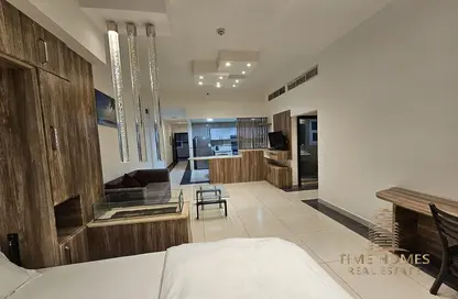 شقة - غرفة نوم - 2 حمامات للايجار في أبراج زينيت - مدينة دبي الرياضية - دبي
