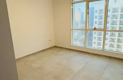 شقة - 2 غرف نوم - 3 حمامات للايجار في مساكن كورنيش عجمان - طريق كورنيش عجمان - عجمان