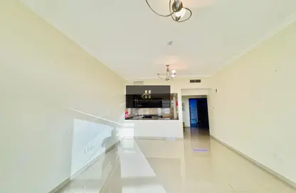 شقة - غرفة نوم - 2 حمامات للايجار في برج سراج - ارجان - دبي