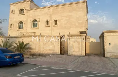 Villa - 7 Bedrooms - 7+ Bathrooms for rent in Shakhbout City - Abu Dhabi