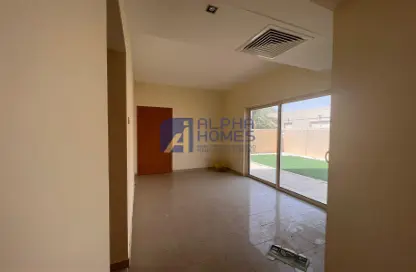 Empty Room image for: Townhouse - 4 Bedrooms - 6 Bathrooms for rent in Al Raha Gardens - Abu Dhabi, Image 1