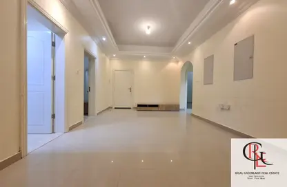 شقة - 3 غرف نوم - 2 حمامات للايجار في مركز محمد بن زايد - مدينة محمد بن زايد - أبوظبي