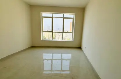 Apartment - 2 Bedrooms - 3 Bathrooms for rent in Corniche Tower - Ajman Corniche Road - Ajman