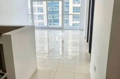 شقة - غرفة نوم - 2 حمامات للبيع في 1 رويال ريزدنس - رويال ريزدنس - مدينة دبي الرياضية - دبي