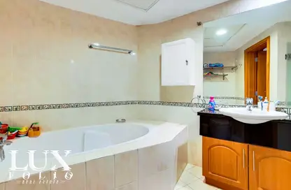 Apartment - 3 Bedrooms - 4 Bathrooms for sale in The Waves Tower A - The Waves - Dubai Marina - Dubai