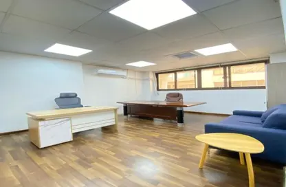 Business Centre - Studio - 2 Bathrooms for rent in Al Rais Building - Al Karama - Dubai