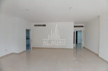 Apartment - 2 Bedrooms - 3 Bathrooms for rent in Tourist Club Area - Abu Dhabi
