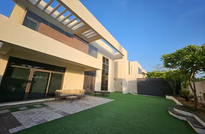 Villa - 5 Bedrooms - 6 Bathrooms for sale in West Yas - Yas Island - Abu Dhabi